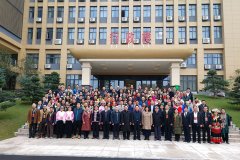 熱烈慶祝，12月15日，強(qiáng)壽集團(tuán)董事長(zhǎng)李浪輝因壯醫(yī)藥研究治療領(lǐng)域取得的成績(jī)